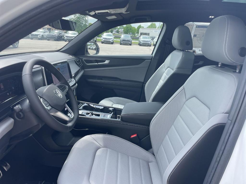 new 2026 Volkswagen Atlas Cross Sport car, priced at $48,042