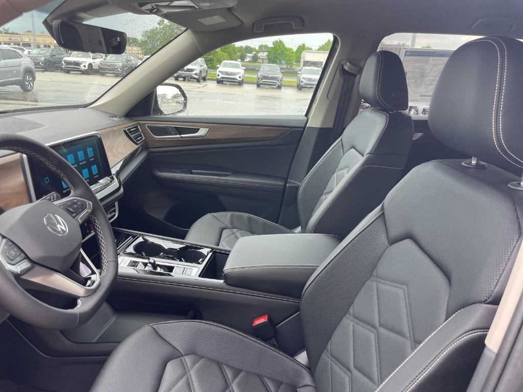 new 2026 Volkswagen Atlas car, priced at $45,199