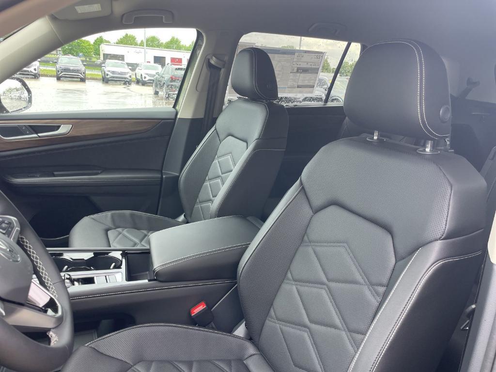 new 2026 Volkswagen Atlas car, priced at $45,199