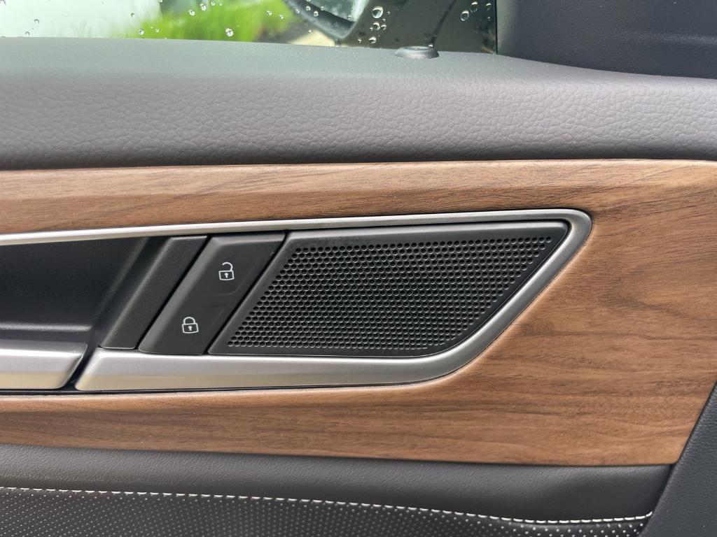 new 2026 Volkswagen Atlas car, priced at $45,199