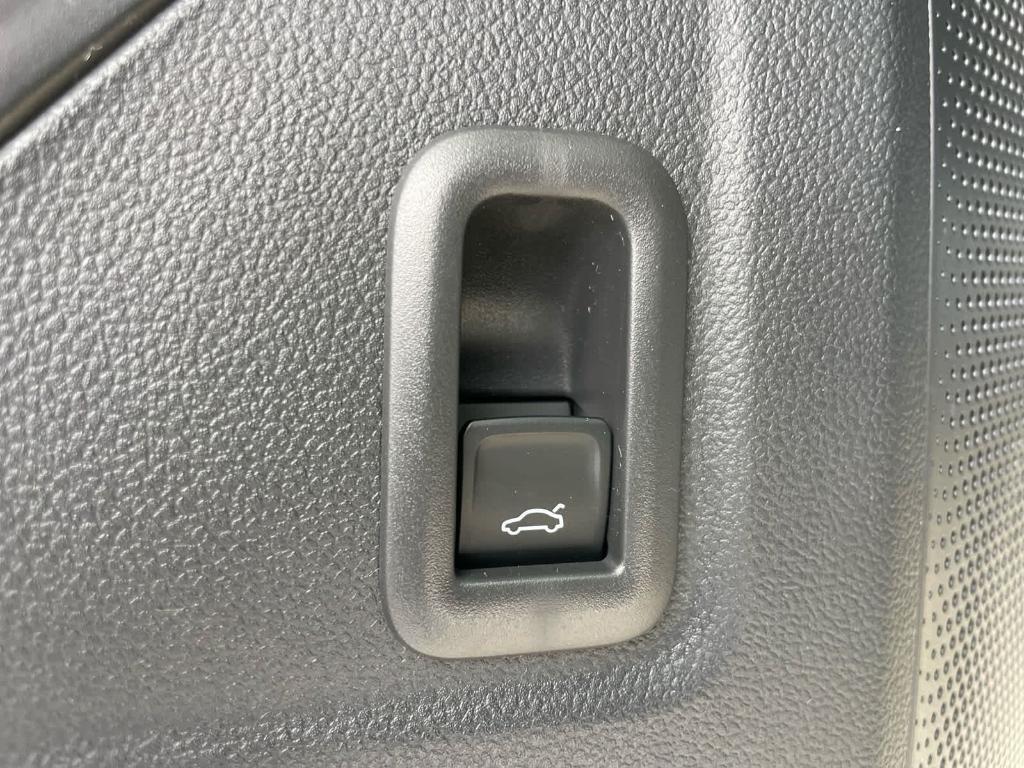 new 2026 Volkswagen Tiguan car, priced at $34,948