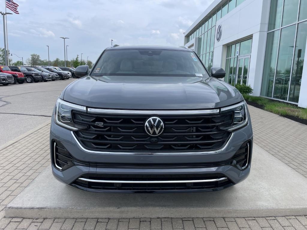 new 2026 Volkswagen Atlas Cross Sport car, priced at $51,176