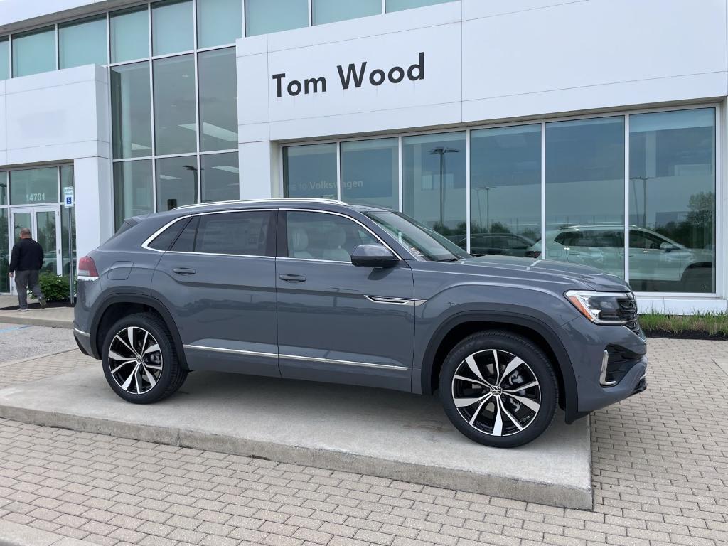 new 2026 Volkswagen Atlas Cross Sport car, priced at $51,176