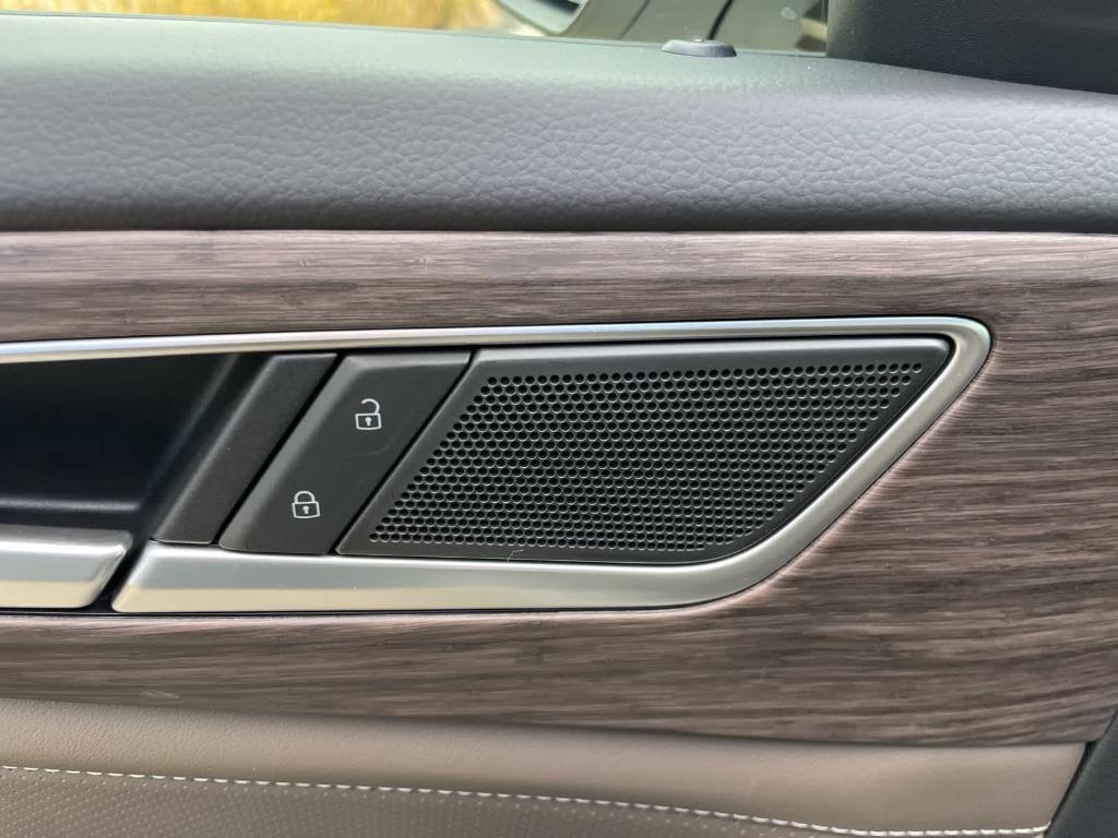 new 2026 Volkswagen Atlas car, priced at $47,912