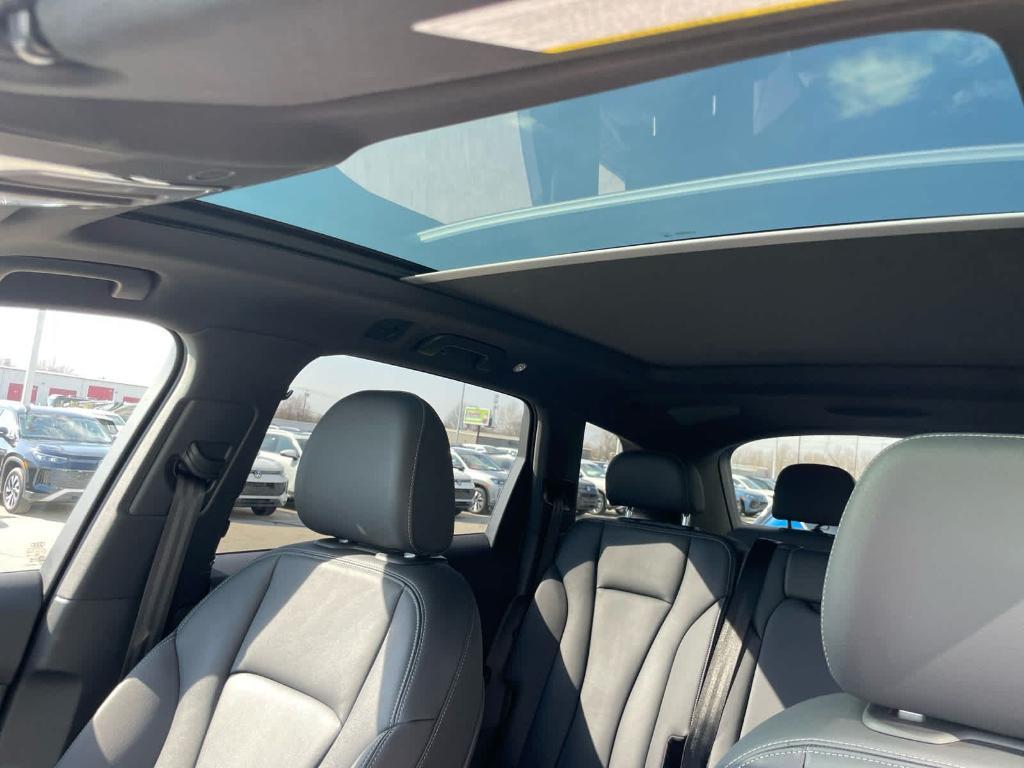 used 2025 Audi Q7 car, priced at $40,504
