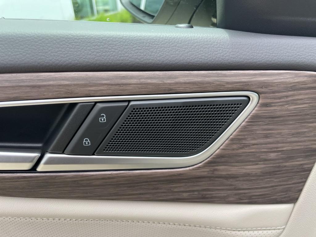 new 2026 Volkswagen Atlas car, priced at $46,795