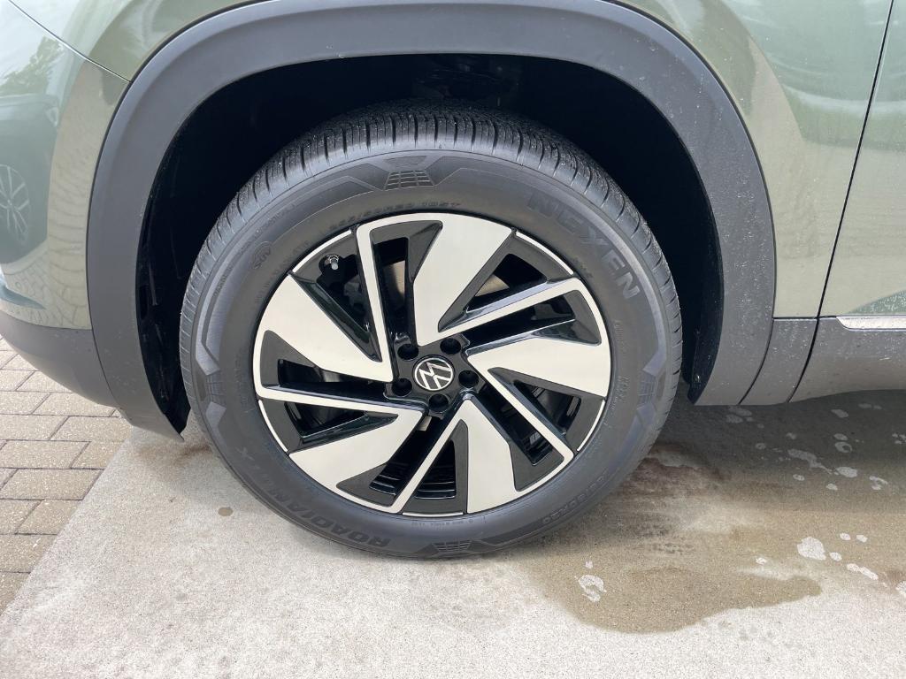 new 2026 Volkswagen Atlas car, priced at $46,795