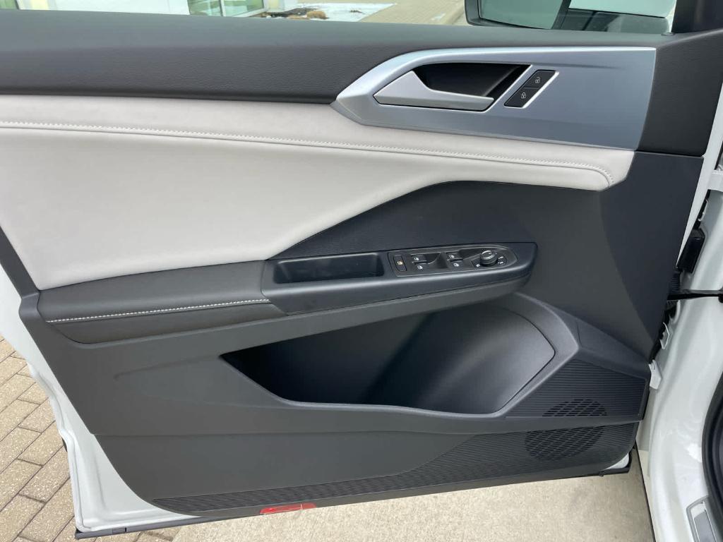 new 2026 Volkswagen Taos car, priced at $30,762