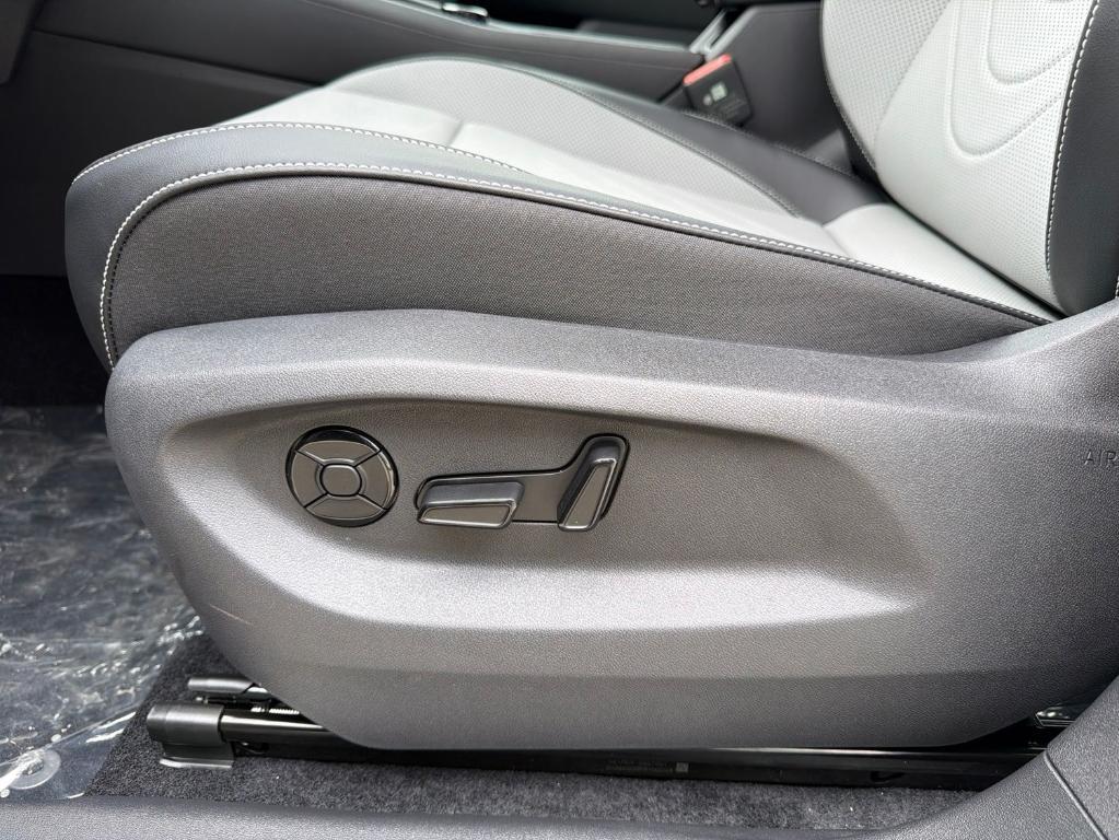 new 2026 Volkswagen Tiguan car, priced at $33,697