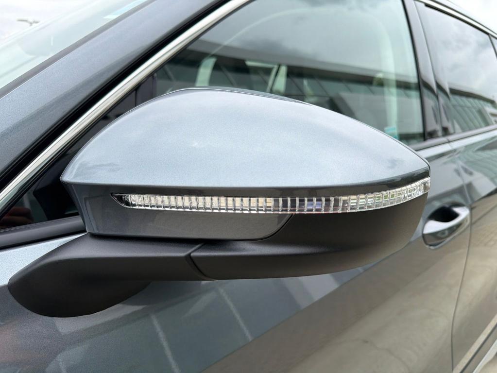 new 2026 Volkswagen Tiguan car, priced at $33,697
