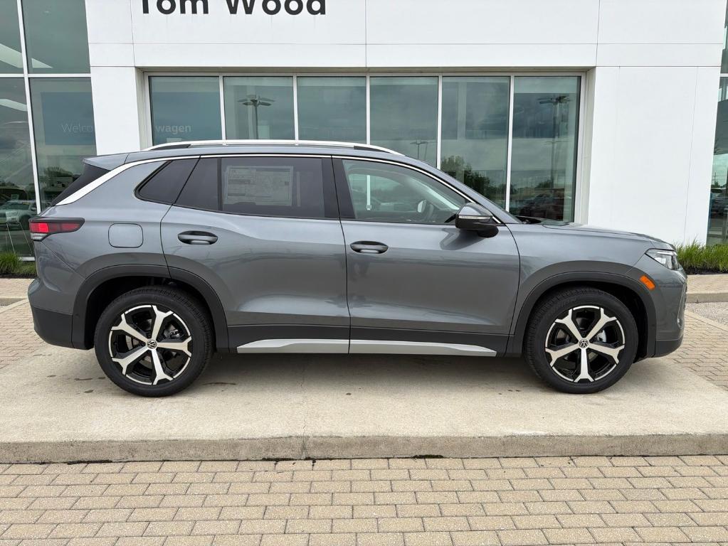 new 2026 Volkswagen Tiguan car, priced at $33,697