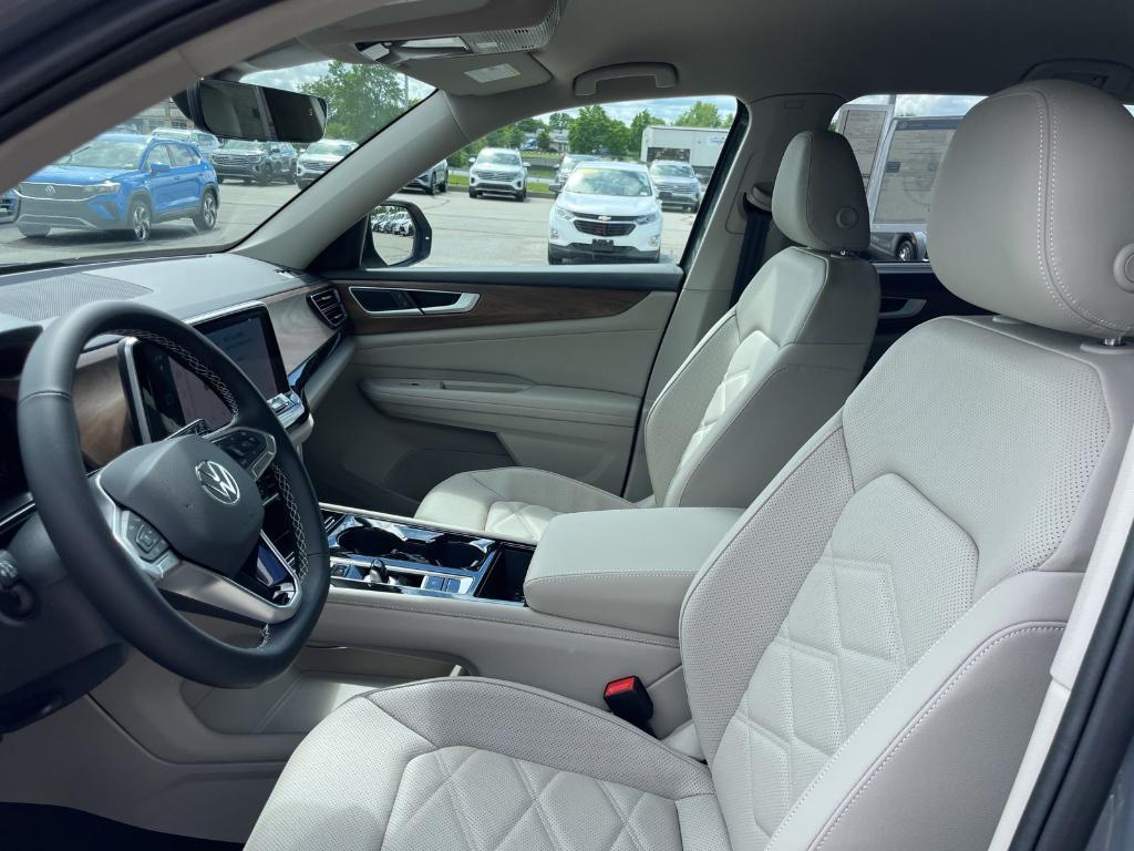new 2026 Volkswagen Atlas car, priced at $43,538