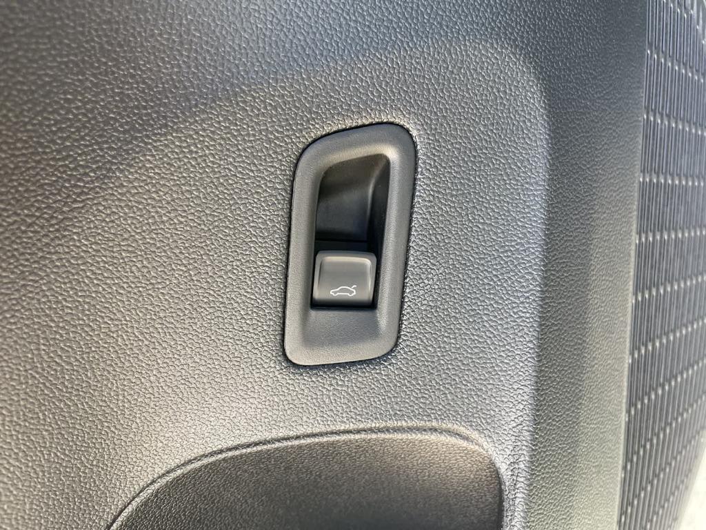 new 2026 Volkswagen Atlas car, priced at $43,910