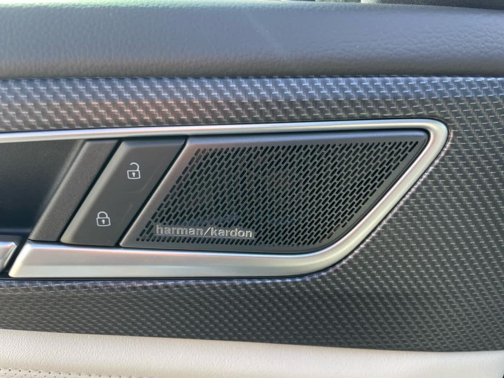 new 2026 Volkswagen Atlas Cross Sport car, priced at $53,906