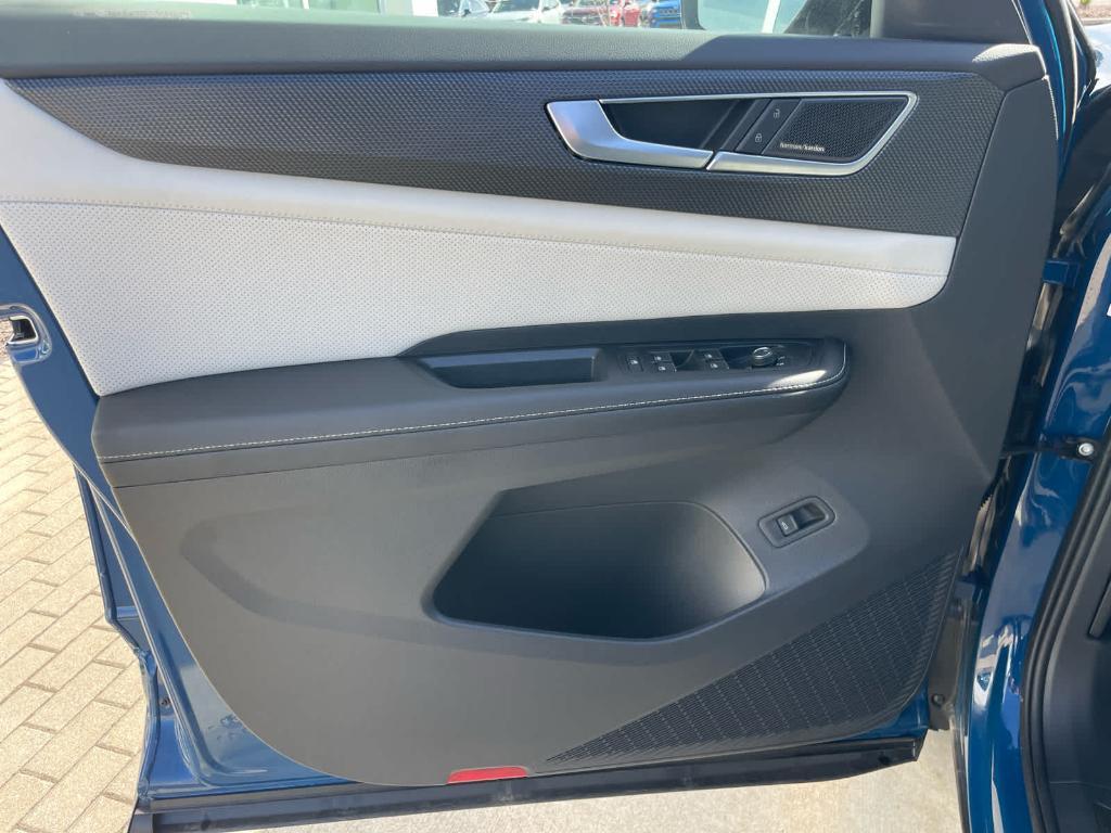 new 2026 Volkswagen Atlas Cross Sport car, priced at $53,906