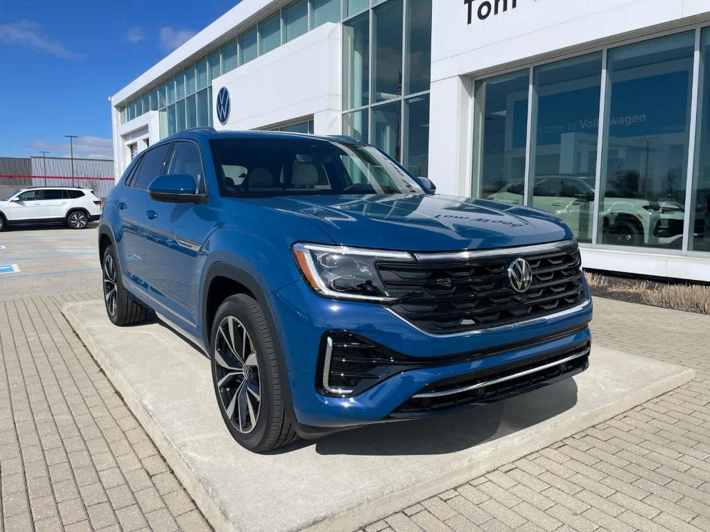 new 2026 Volkswagen Atlas Cross Sport car, priced at $53,906