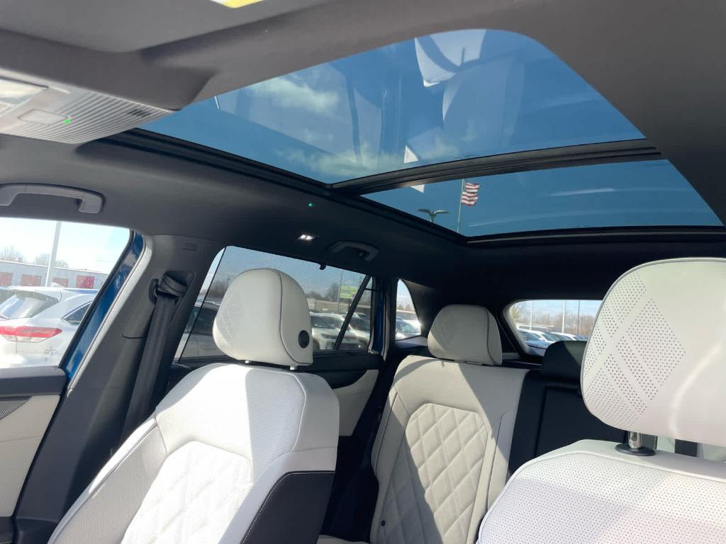 new 2026 Volkswagen Atlas Cross Sport car, priced at $53,906