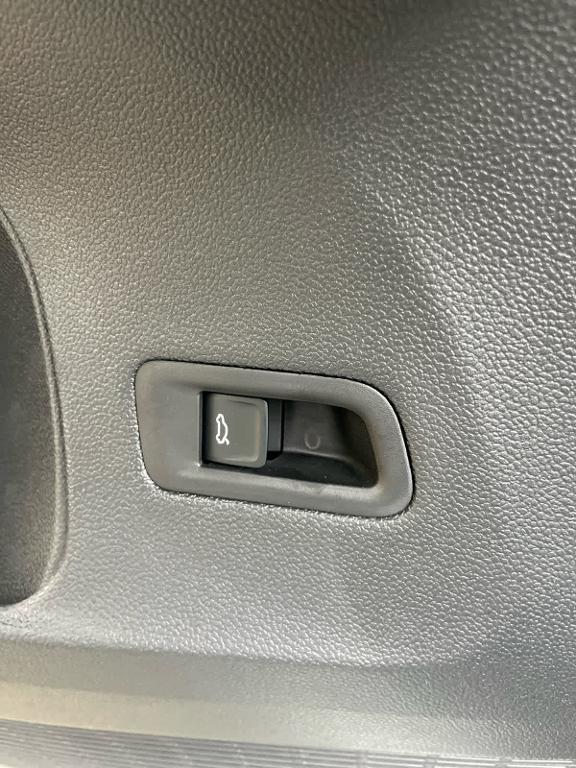 new 2026 Volkswagen Atlas Cross Sport car, priced at $49,488