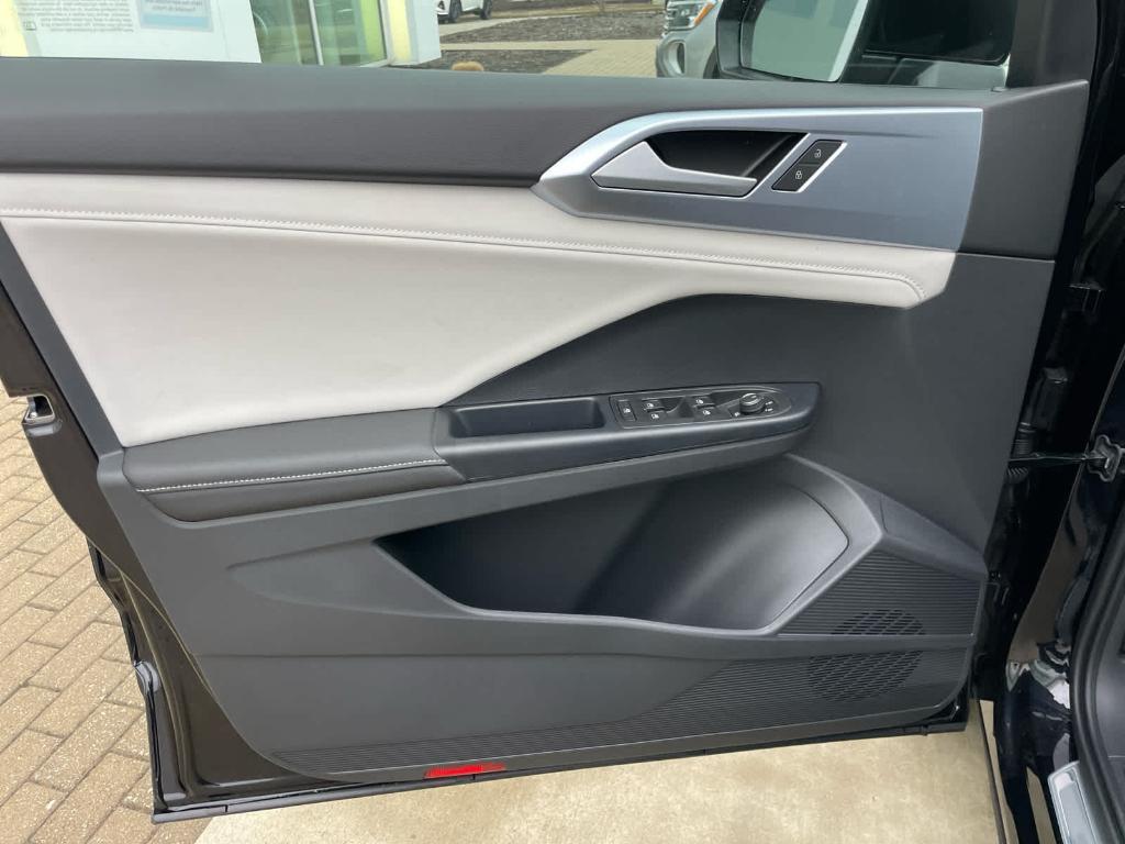 new 2026 Volkswagen Taos car, priced at $31,794