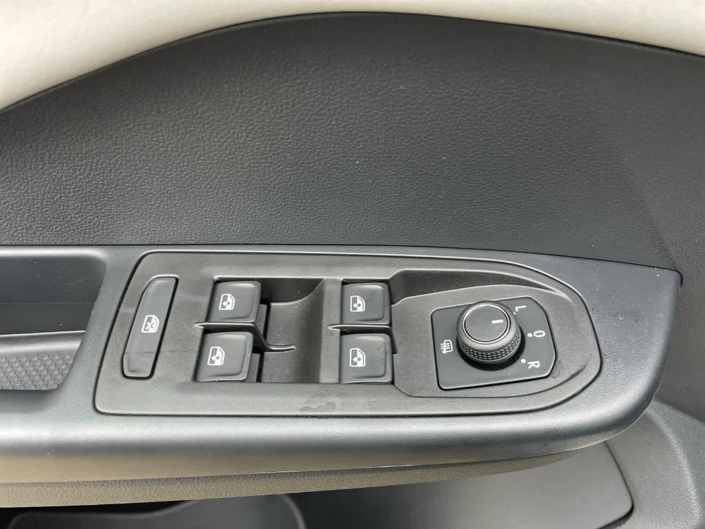 new 2026 Volkswagen Taos car, priced at $31,794