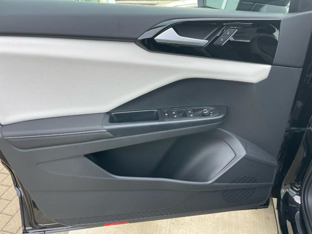 new 2026 Volkswagen Taos car, priced at $27,427