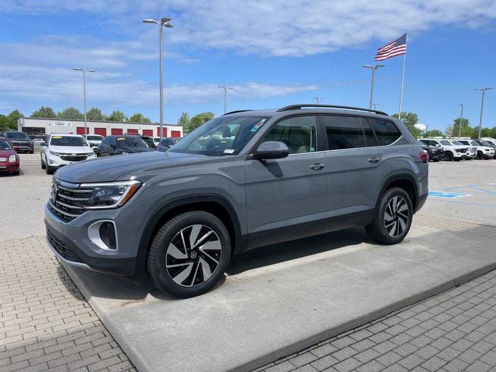 new 2026 Volkswagen Atlas car, priced at $44,058