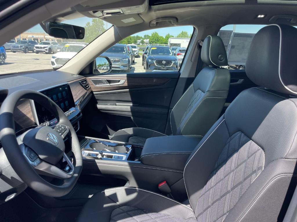 new 2026 Volkswagen Atlas car, priced at $53,498