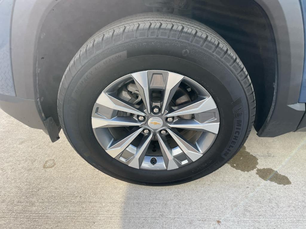 used 2025 Chevrolet Equinox car, priced at $25,871