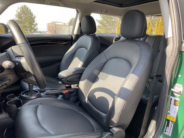 used 2023 MINI Hardtop car, priced at $24,988