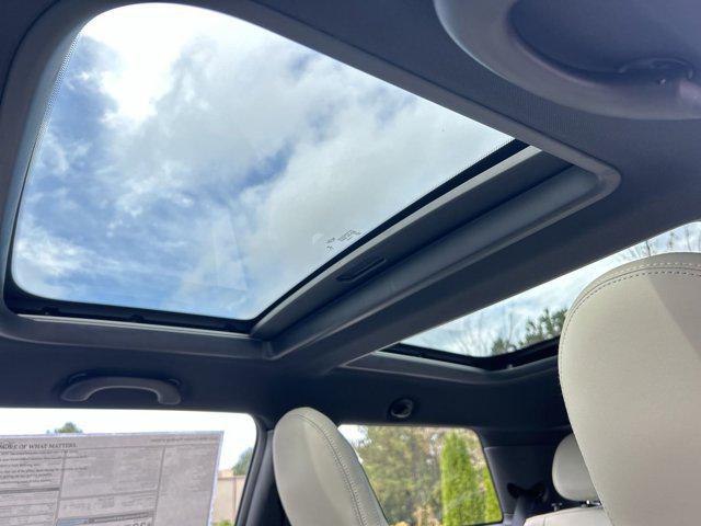 used 2025 MINI Hardtop car, priced at $32,988