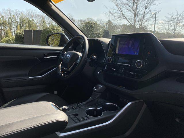 used 2024 Toyota Highlander car, priced at $42,988
