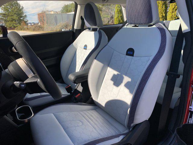 used 2025 MINI Hardtop car, priced at $28,988