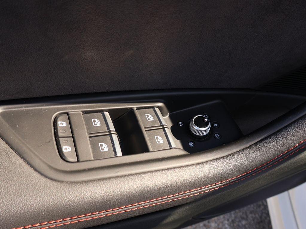 Audi S5 view 22