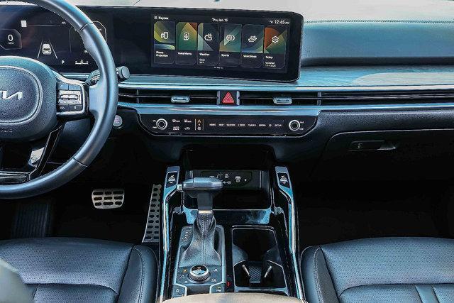 used 2024 Kia Sorento car, priced at $35,895