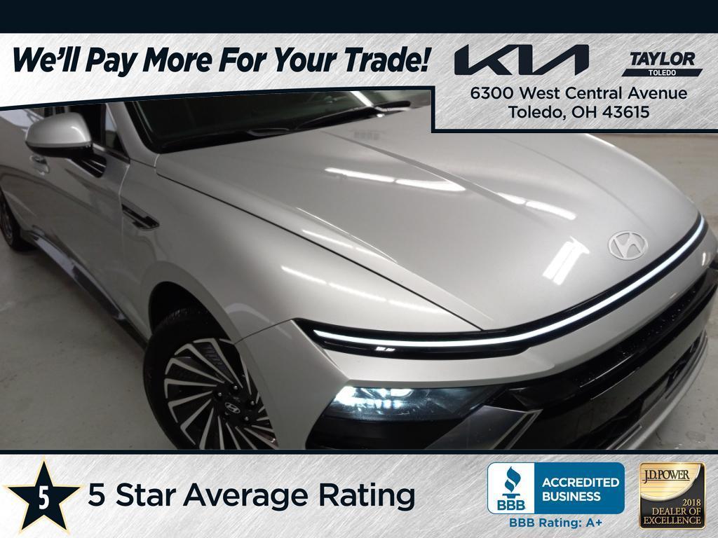 used 2025 Hyundai Sonata Hybrid car, priced at $22,000
