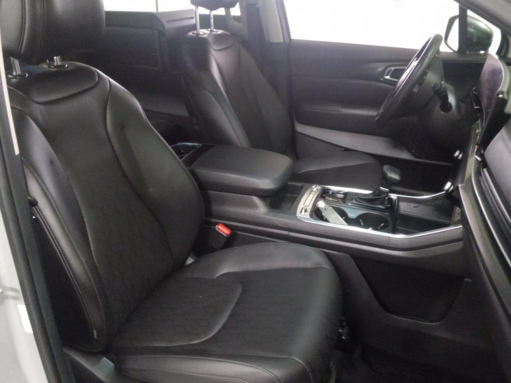 used 2025 Kia Carnival car, priced at $41,688