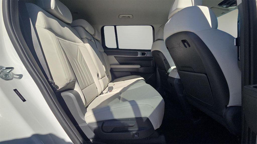 used 2025 Hyundai Santa Fe car, priced at $29,234