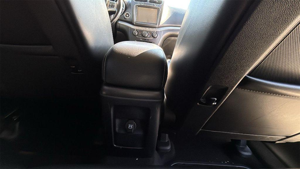 2020 Vice White Dodge Journey