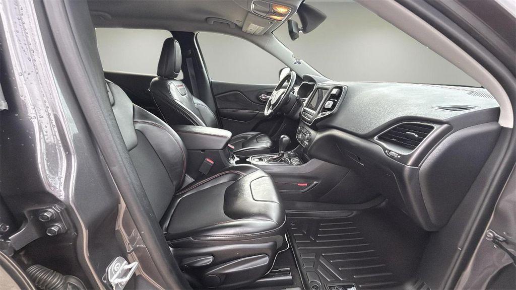 used 2020 Jeep Cherokee car, priced at $22,939