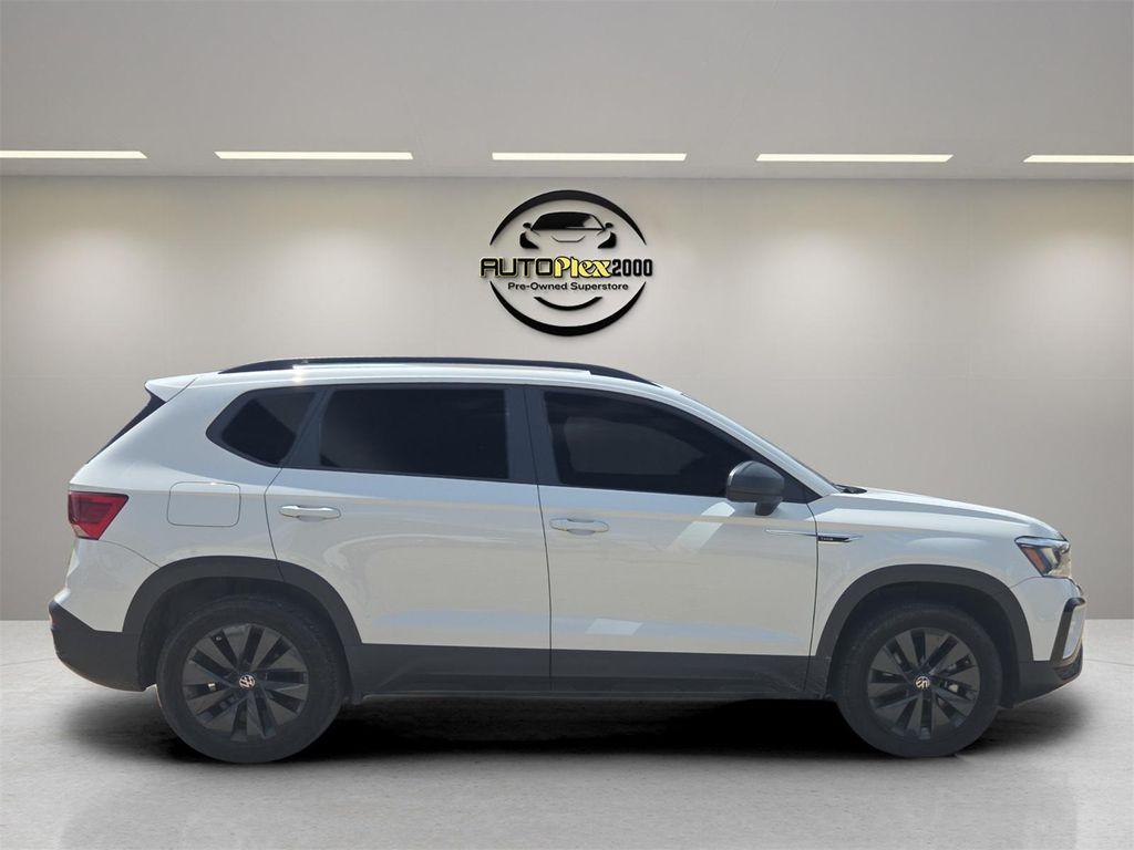 used 2022 Volkswagen Taos car