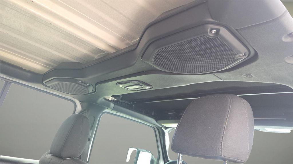 used 2022 Jeep Gladiator car, priced at $27,264