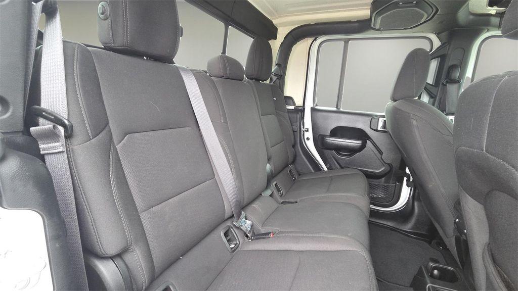 used 2022 Jeep Gladiator car, priced at $27,264