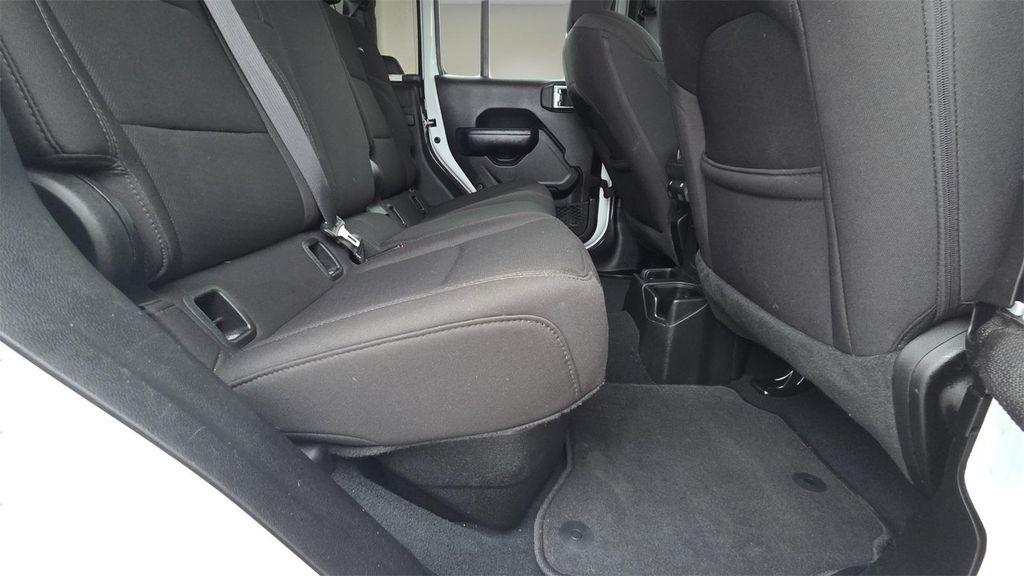 used 2022 Jeep Gladiator car, priced at $27,264