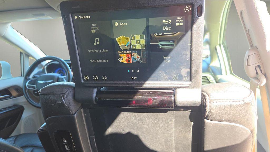 used 2020 Chrysler Pacifica car, priced at $19,998