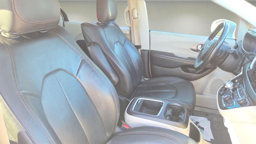 used 2020 Chrysler Pacifica car, priced at $19,998