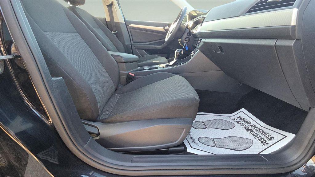 used 2019 Volkswagen Jetta car