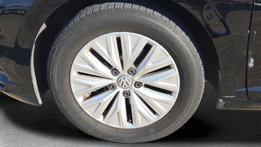 used 2019 Volkswagen Jetta car