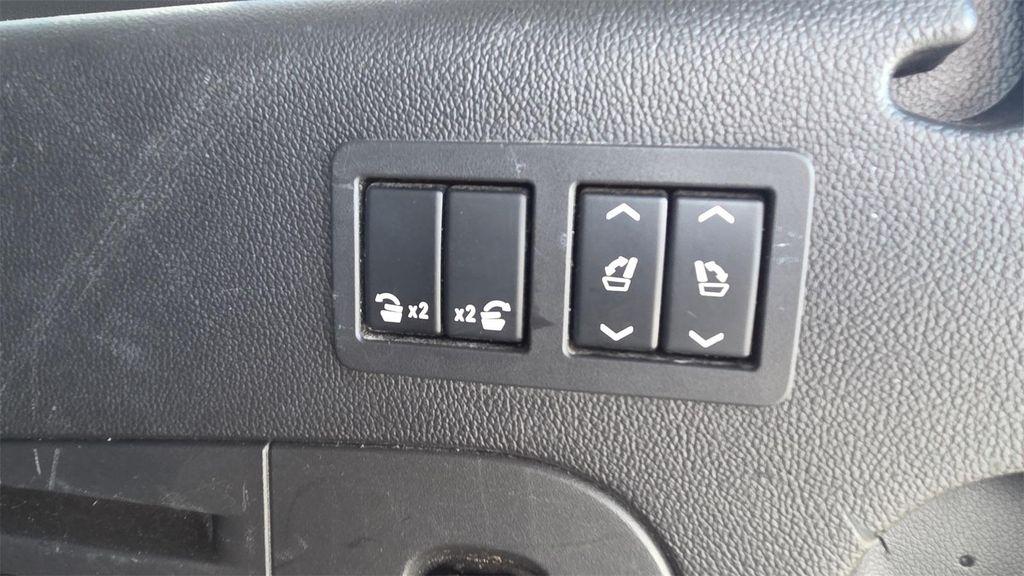 used 2015 GMC Yukon XL car, priced at $16,212