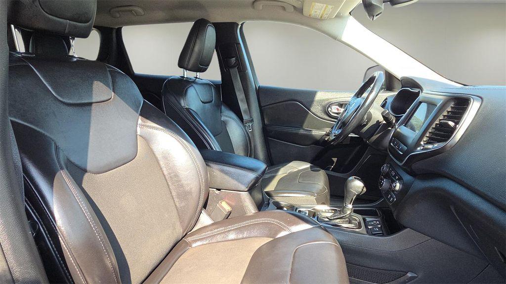 used 2021 Jeep Cherokee car, priced at $14,041