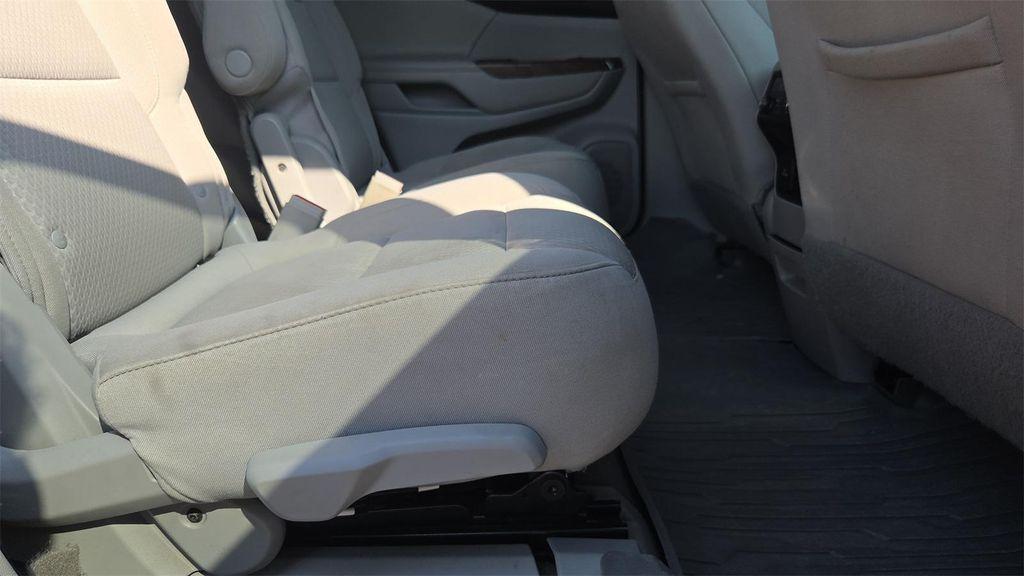 used 2021 GMC Acadia car, priced at $19,175